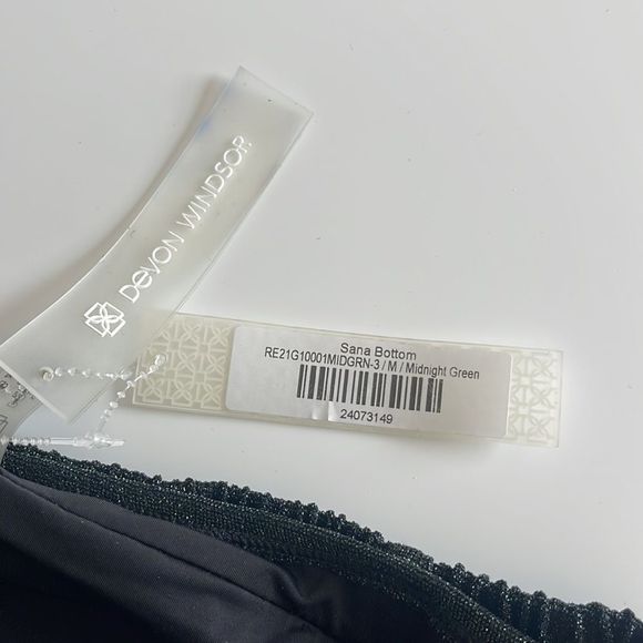 NWT Devon Windsor Serena Top size Small & Sana Bottom size Medium midnight green - Picture 4 of 5